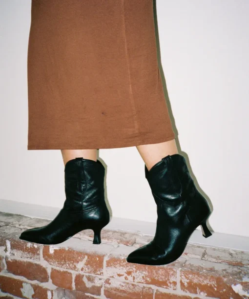 ANGEL BOOTIES BLACK LEATHER