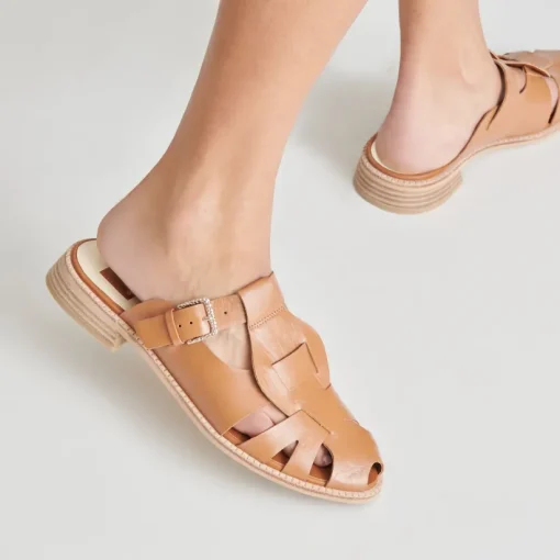 HIPPIE FLATS TAN CRINKLE PATENT