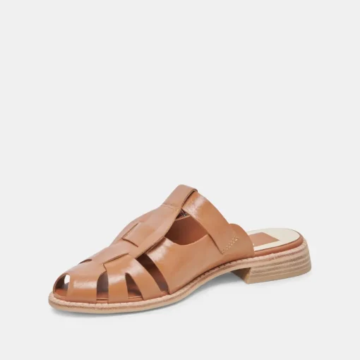 HIPPIE FLATS TAN CRINKLE PATENT